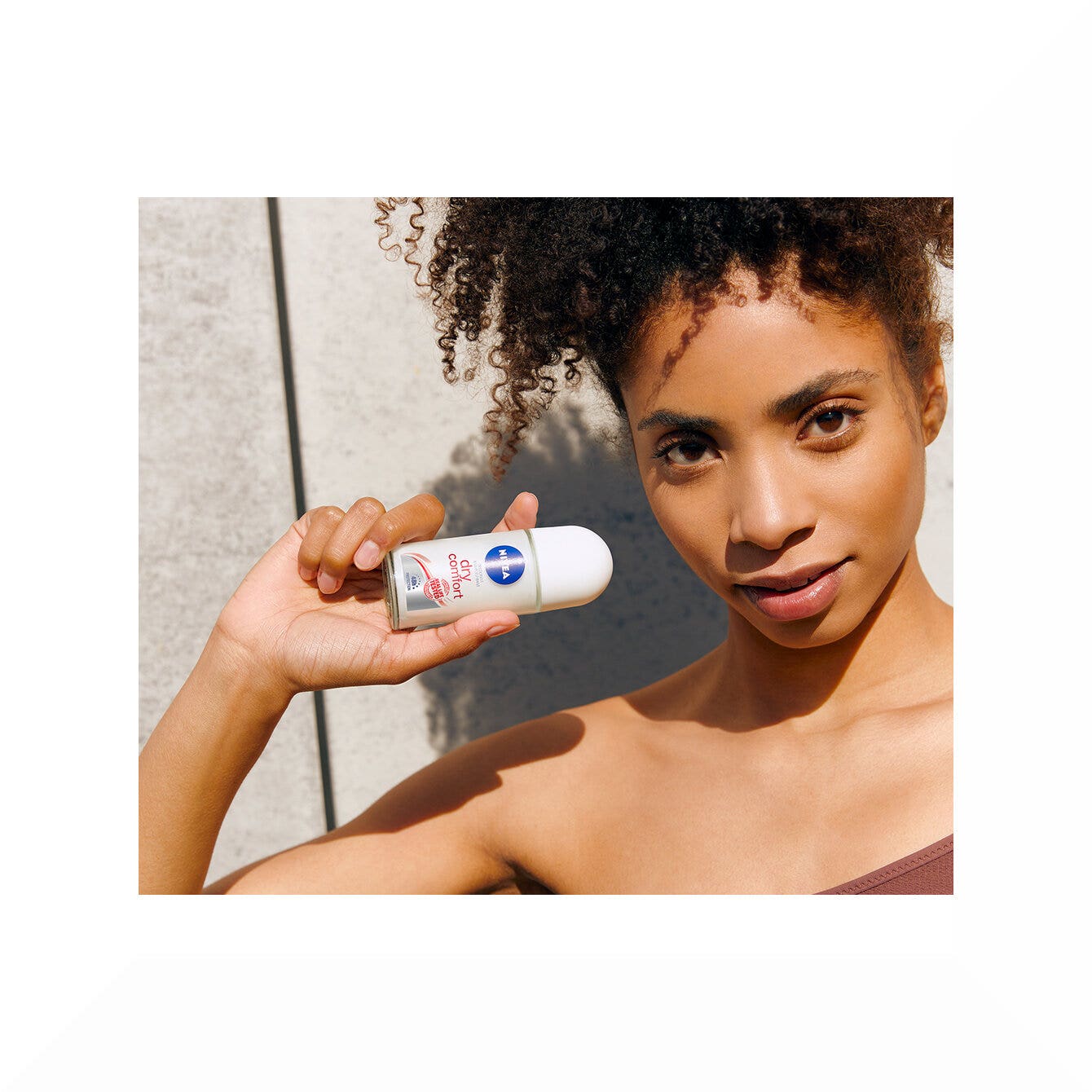 Nivea Dry Comfort Deodorante Roll on Antitraspirante 72h Con Formula Dual Active 50ml