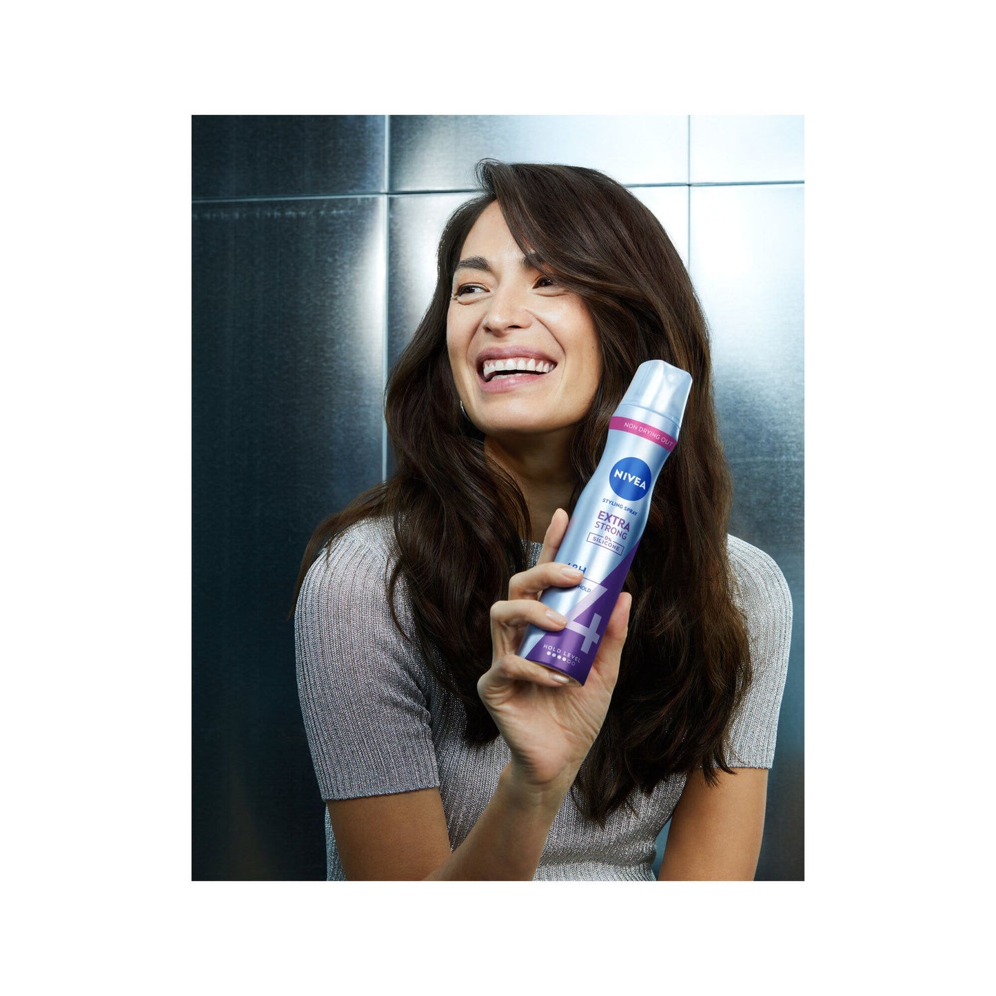 Nivea Styling Mousse Extra Strong Schiuma Per La Cura Capelli E Con Tenuta Extra Forte 150ml
